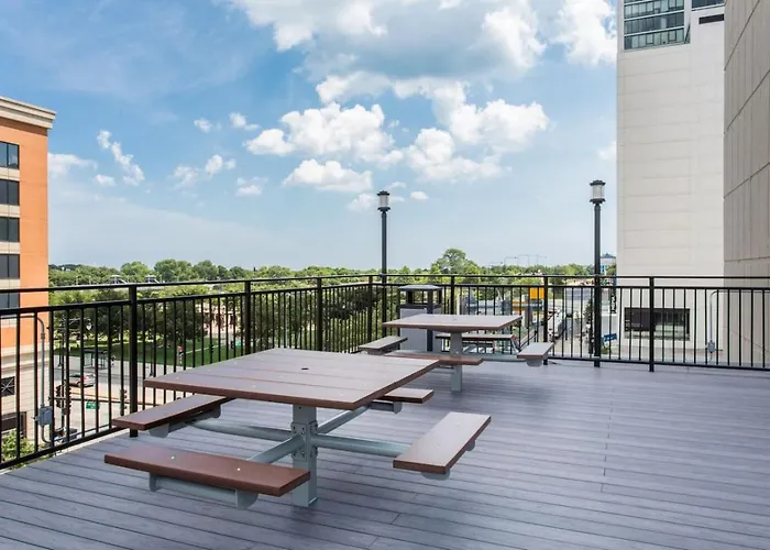 Downtown Views, Mich Ave, Museums 2bd- 2ba #10 * Chicago