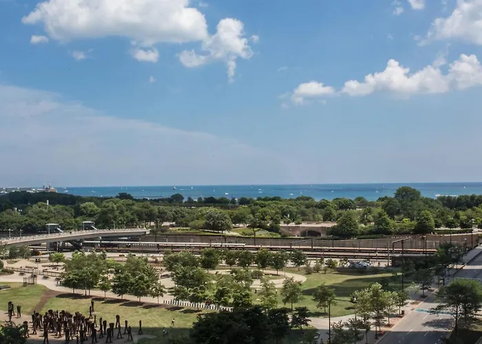 Hébergement de vacances Downtown Views, Mich Ave, Museums 2bd- 2ba #10 *