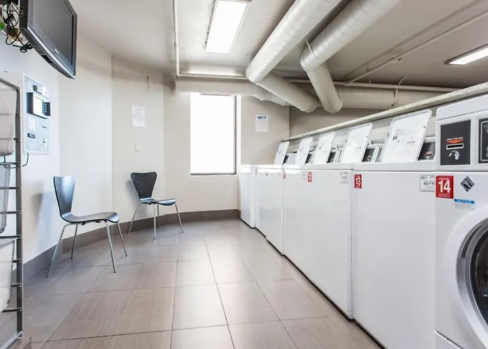 Downtown Views, Mich Ave, Museums 2bd- 2ba #10 *